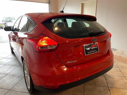 Used 2015 Ford Focus SE FWD image 39