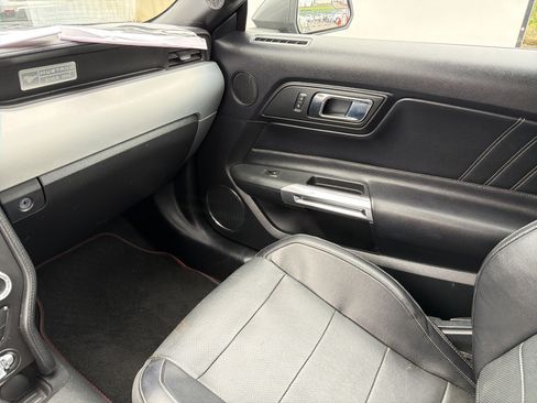Used 2016 Ford Mustang Premium RWD image 22