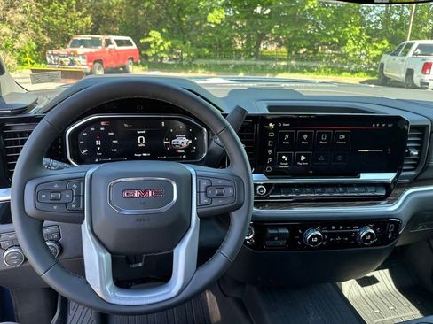 New 2026 GMC Sierra 1500 Elevation w/ Elevation Select Package AWD/4WD image 16