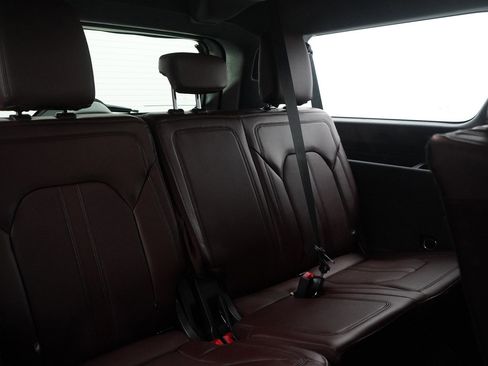 Used 2022 Ford Expedition Max Limited AWD/4WD image 13