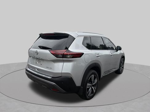 Used 2022 Nissan Rogue SL AWD/4WD image 3