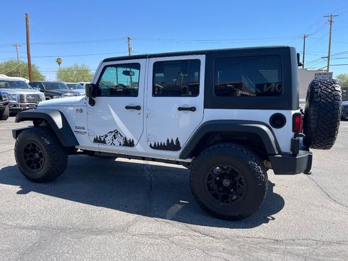 Used 2017 Jeep Wrangler Unlimited Sport w/ Quick Order Package 24S AWD/4WD image 8