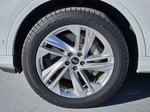 Used 2022 Audi Q7 2.0T Premium w/ Convenience Package image 13