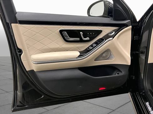 Used 2022 Mercedes-Benz S 500 4MATIC image 25