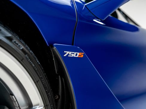 Used 2024 McLaren 750S Spider RWD image 34