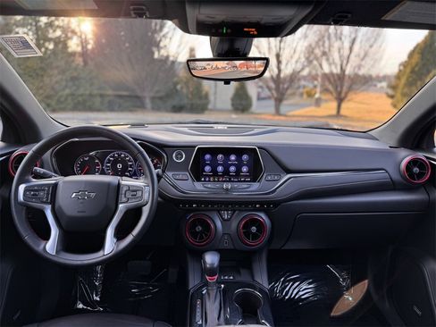Used 2022 Chevrolet Blazer RS w/ Enhanced Convenience Package image 13
