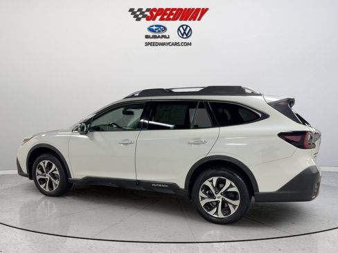 Used 2020 Subaru Outback Touring AWD/4WD image 9