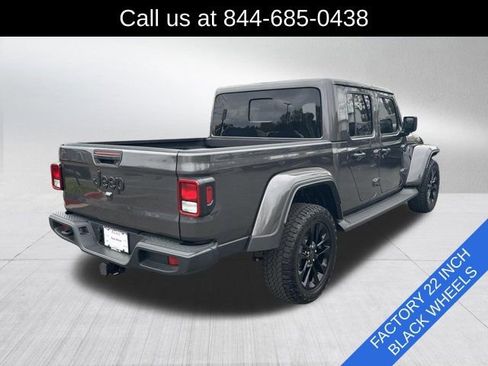Used 2025 Jeep Gladiator Sport image 5