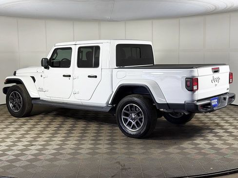 Used 2022 Jeep Gladiator Overland AWD/4WD image 6
