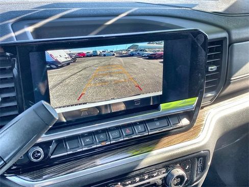 Used 2025 Chevrolet Silverado 1500 LT image 7