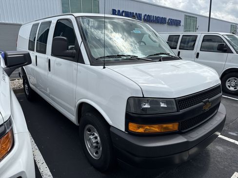 New 2025 Chevrolet Express 2500 w/ Driver Convenience Package image 2