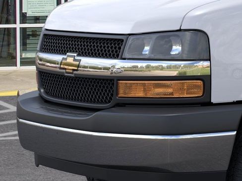 New 2025 Chevrolet Express 3500 Work Van w/ Power Convenience Package image 14