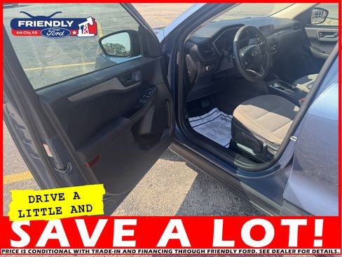 Used 2020 Ford Escape S image 10