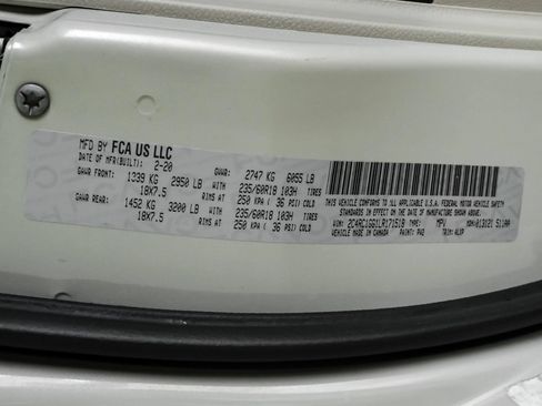 Used 2020 Chrysler Pacifica Limited w/ Advanced Safetytec Group FWD image 53