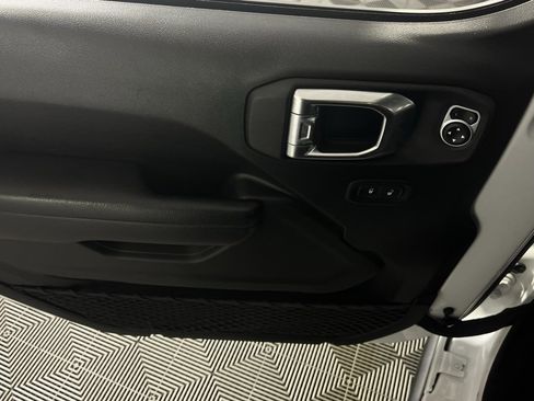 Certified 2023 Jeep Wrangler Unlimited Rubicon image 25