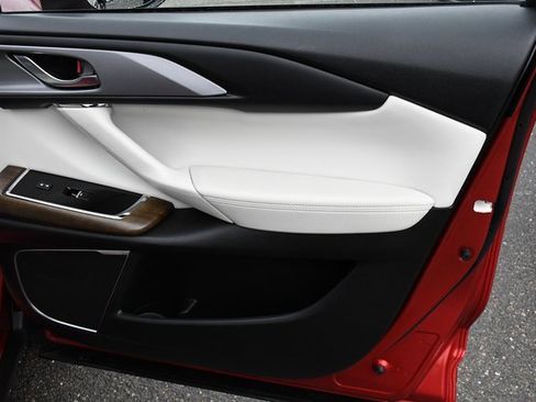 Used 2021 MAZDA CX-9 Signature image 20