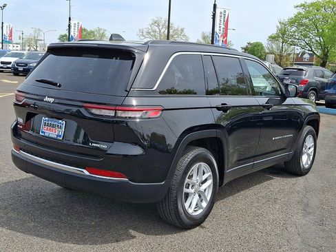 Used 2024 Jeep Grand Cherokee Laredo X image 6