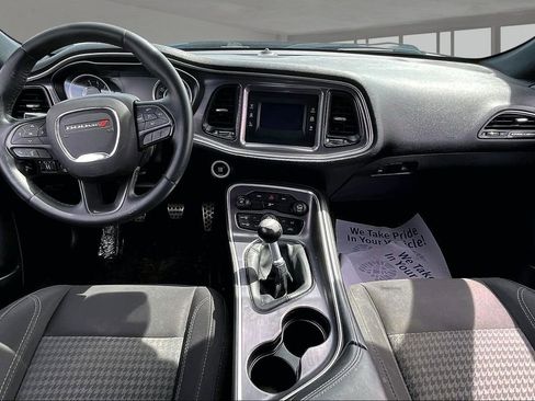 Used 2015 Dodge Challenger R/T w/ Quick Order Package 22B R/T RWD image 17