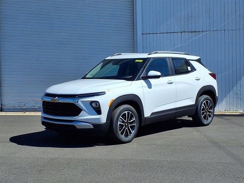New 2026 Chevrolet TrailBlazer LT FWD image 1