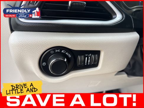 Used 2023 Chrysler Voyager LX FWD image 28