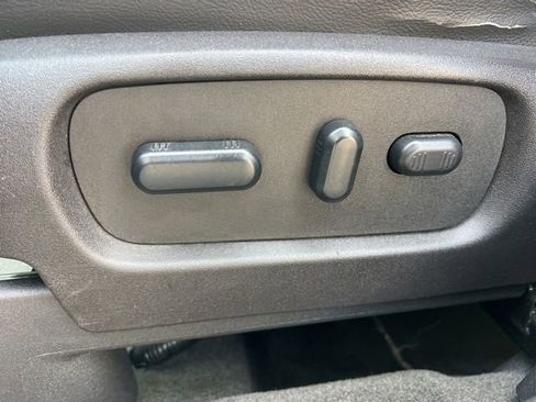 Used 2014 Ford Explorer XLT w/ Equipment Group 202A image 27