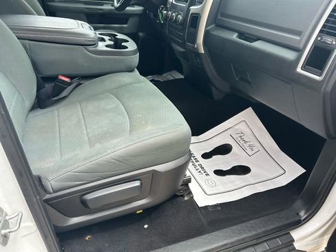 Used 2015 RAM 1500 Classic SLT AWD/4WD image 12