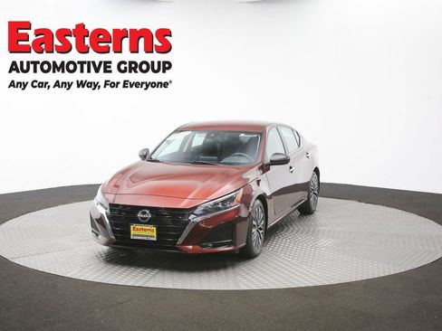 Used 2024 Nissan Altima 2.5 SV FWD image 52