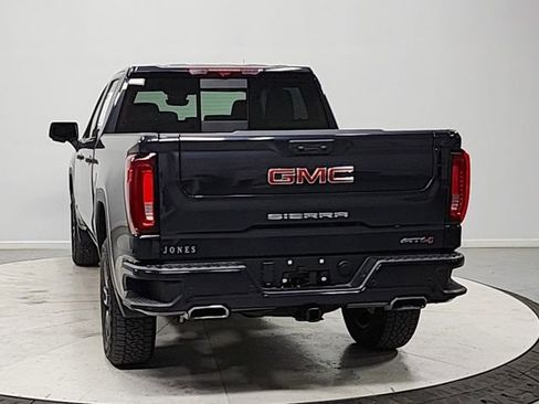 Used 2025 GMC Sierra 1500 AT4 w/ Technology Package AWD/4WD image 6