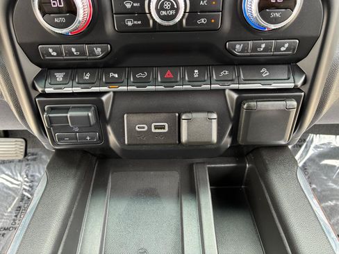 Used 2022 GMC Sierra 2500 Denali AWD/4WD image 27