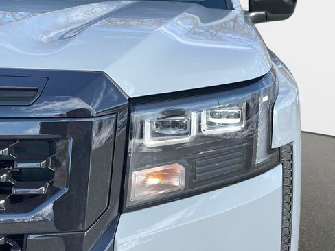 New 2026 Nissan Frontier SV image 10