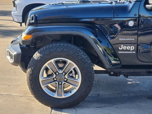 Used 2023 Jeep Wrangler Sahara w/ Cold Weather Group image 9