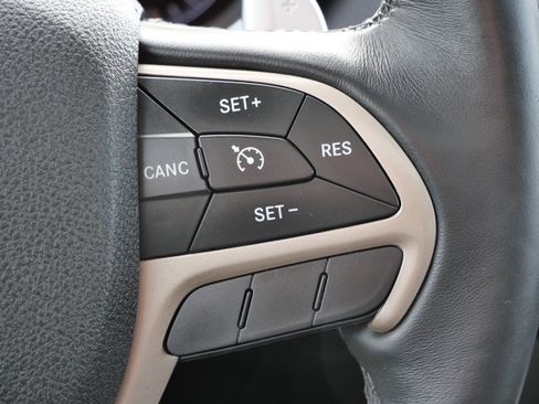 Used 2017 Jeep Grand Cherokee Limited 75th Anniversary image 31