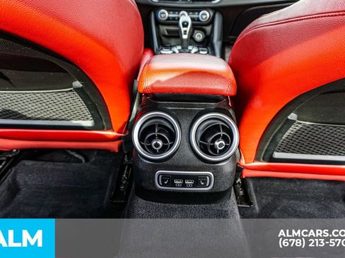 Used 2023 Alfa Romeo Giulia Sprint image 32