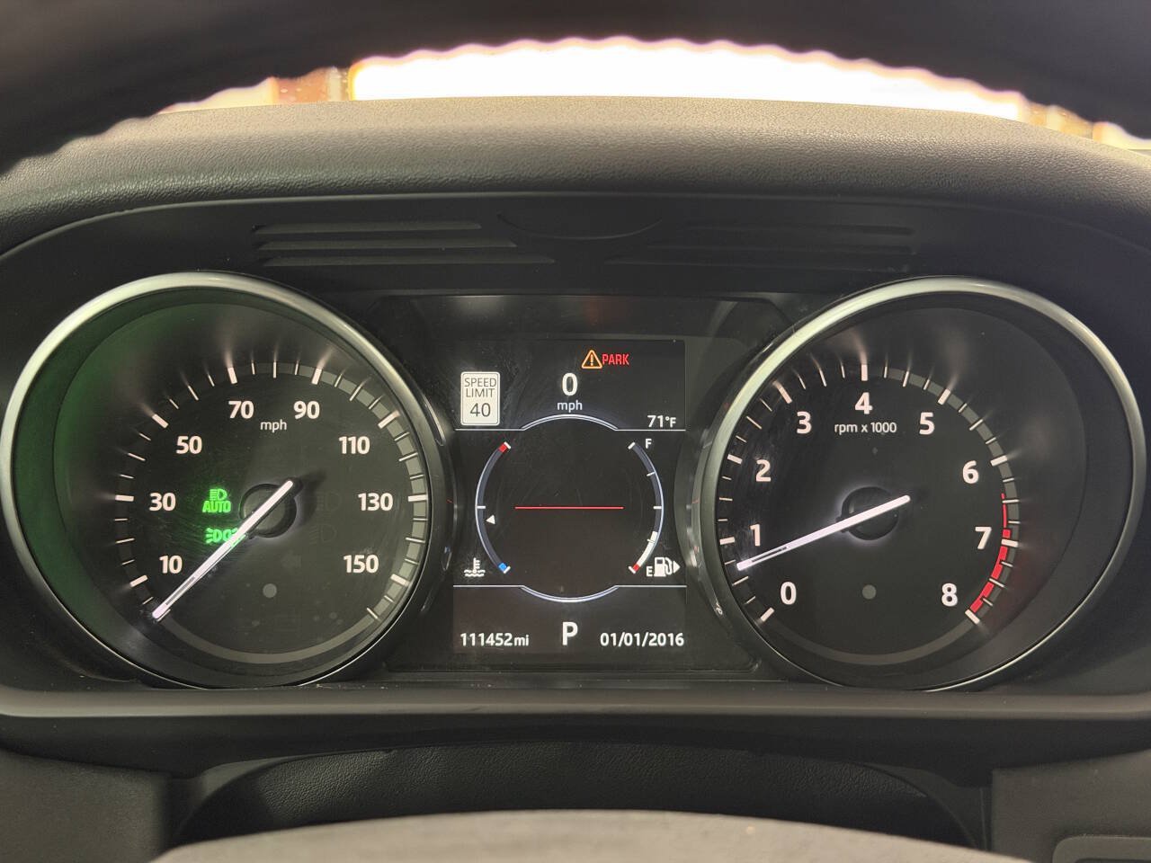 Used 2017 Land Rover Discovery HSE AWD/4WD image 29