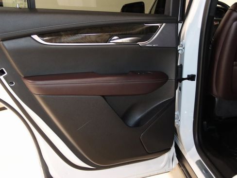 Used 2022 Cadillac XT6 Premium Luxury w/ Technology Package image 48