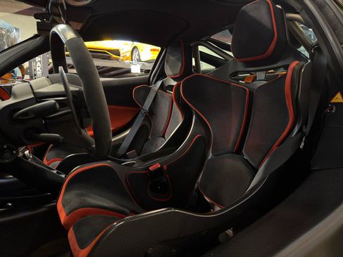 Used 2021 McLaren 765LT RWD image 32
