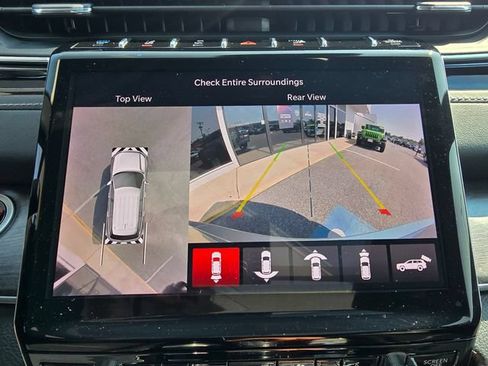 Used 2023 Jeep Grand Cherokee Overland w/ Advanced Protech Group III AWD/4WD image 24