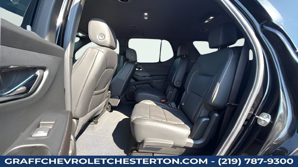 Used 2023 Chevrolet Traverse LT w/ Rear Camera Mirror Package AWD/4WD image 39