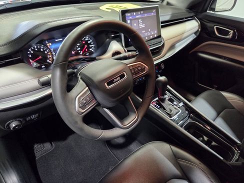 Certified 2024 Jeep Compass Limited image 6