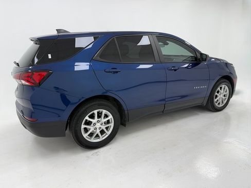 Used 2022 Chevrolet Equinox LS w/ LS Convenience Package image 41