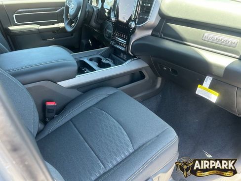 New 2026 RAM 2500 Big Horn AWD/4WD image 13