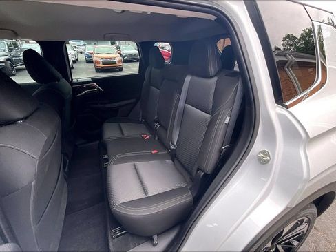 Used 2022 Mitsubishi Outlander ES AWD/4WD image 25
