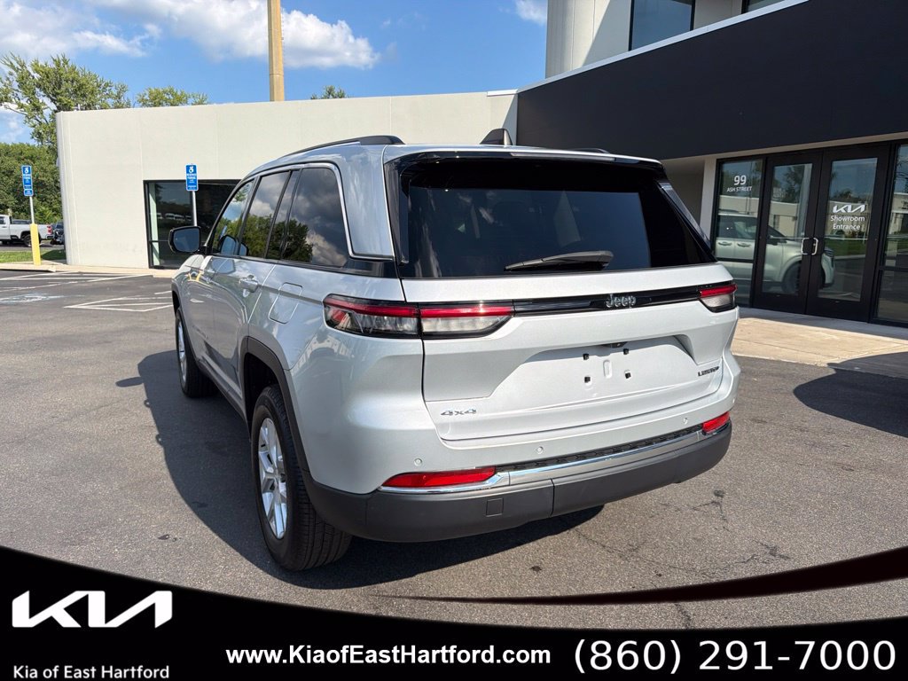 Used 2023 Jeep Grand Cherokee Limited AWD/4WD image 10