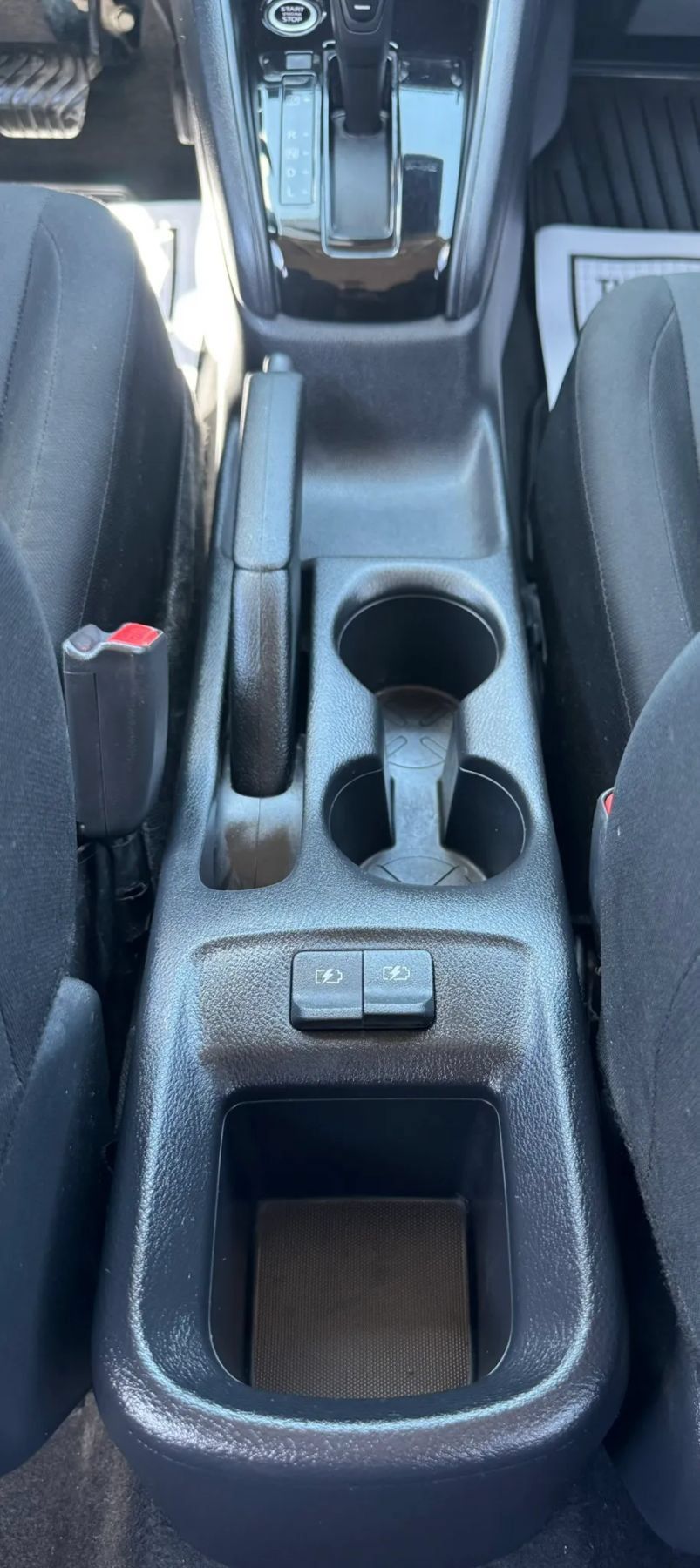 Used 2021 Nissan Versa S FWD image 36