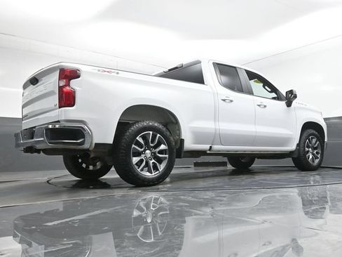 Used 2023 Chevrolet Silverado 1500 LT AWD/4WD image 29