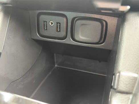 Used 2022 Buick Encore Preferred w/ Safety Package AWD/4WD image 53
