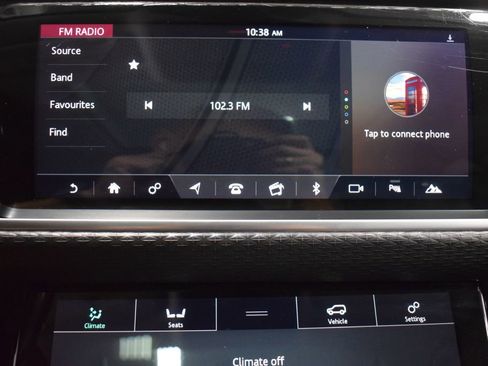 Used 2019 Land Rover Range Rover Velar S image 29