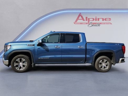 Used 2024 GMC Sierra 1500 SLT image 2