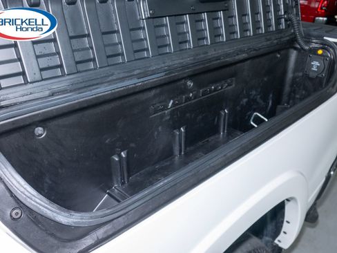 Used 2025 RAM 1500 Big Horn AWD/4WD image 10