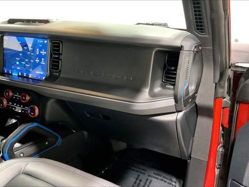 Used 2024 Ford Bronco Black Diamond image 16